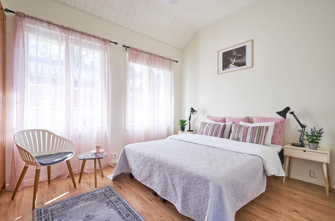 Apartments In Порво Екстериор снимка